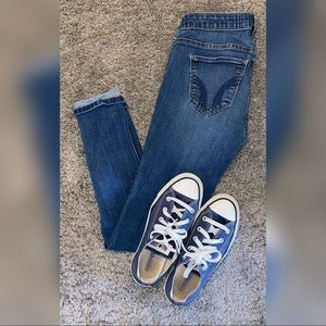Women’s Hollister Low-rise skinny distressed Jeans size 5R